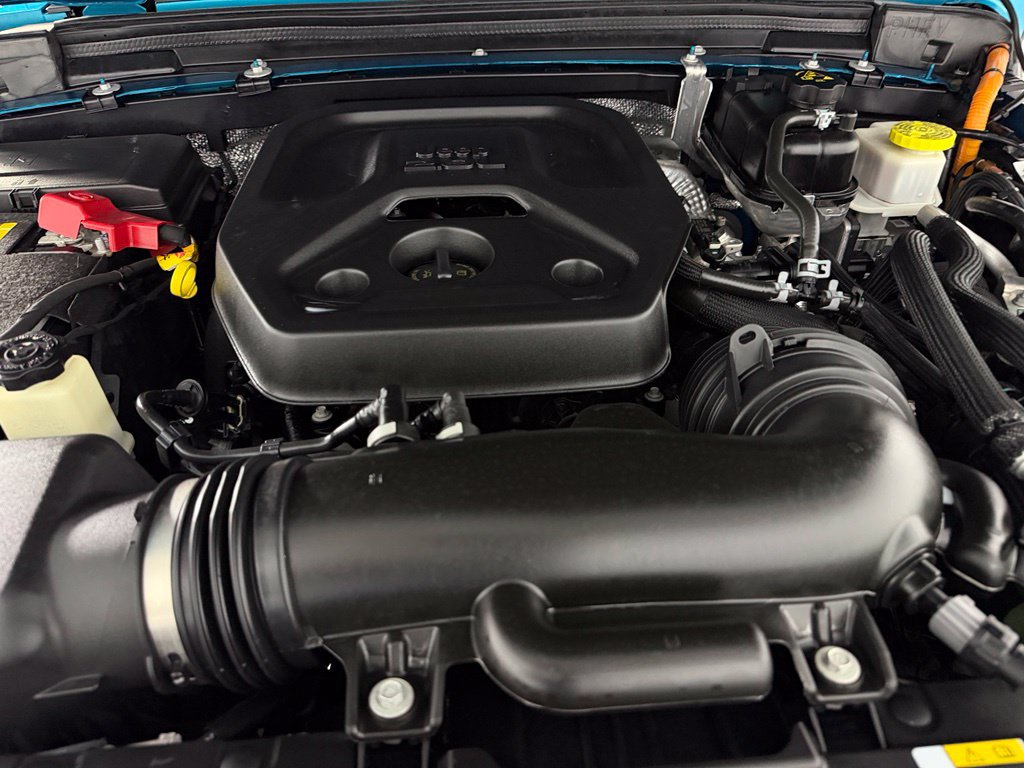 Used 2024 Jeep Wrangler Unlimited AWD/4WD image 23