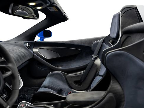 Used 2020 McLaren 600LT Spider RWD image 49