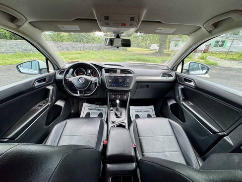 Used 2018 Volkswagen Tiguan SE AWD/4WD image 18
