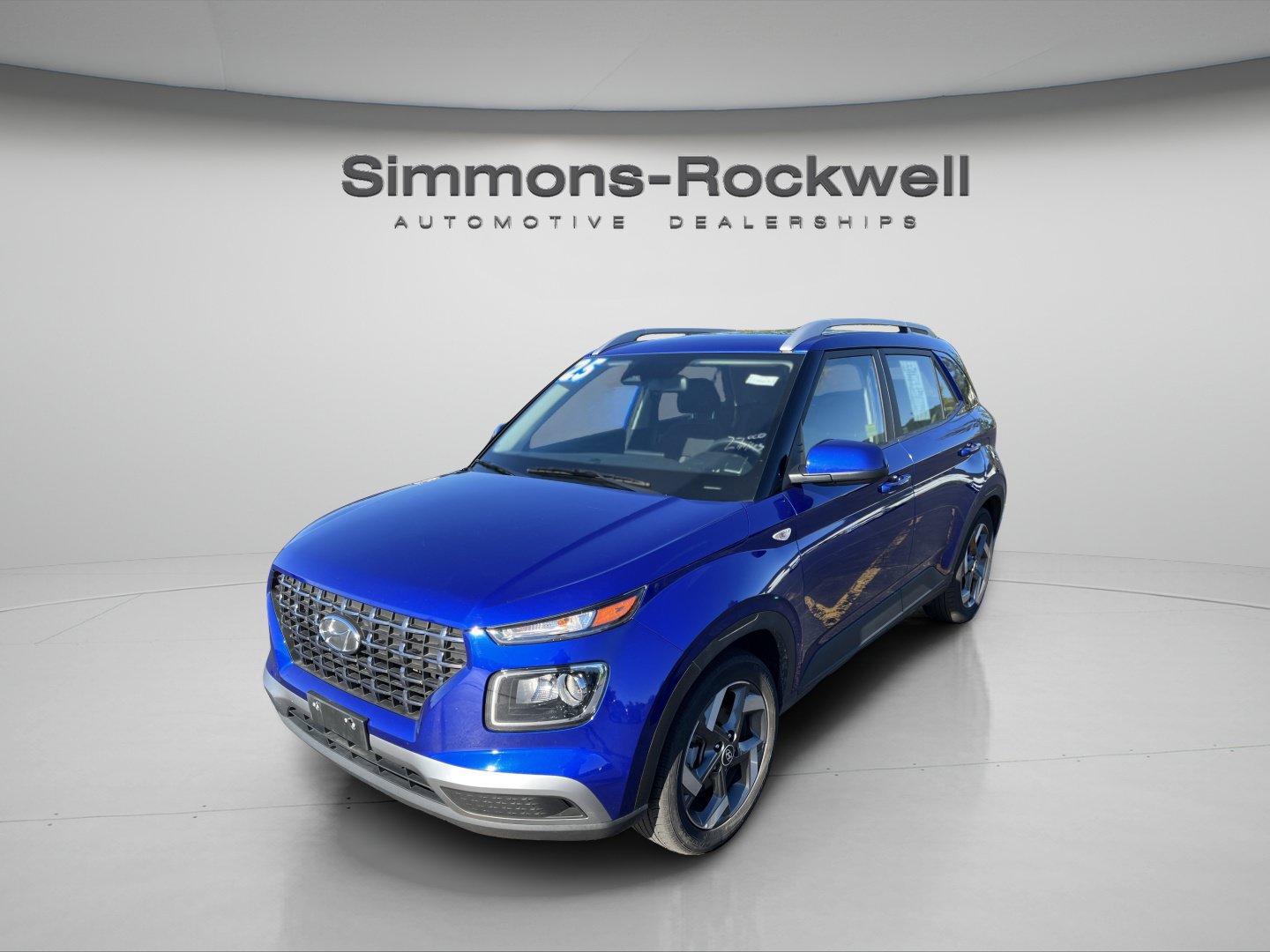 Used 2025 Hyundai Venue SEL FWD image 1