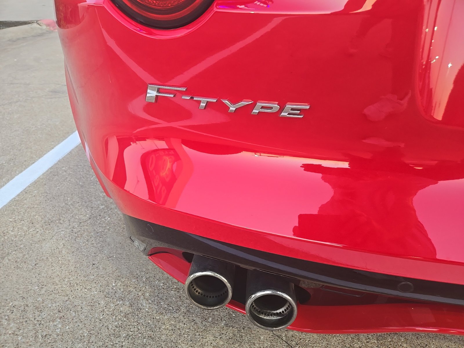 Used 2019 Jaguar F-TYPE R AWD/4WD image 8