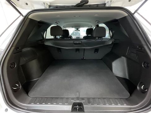 Used 2022 Chevrolet Equinox LT FWD image 22