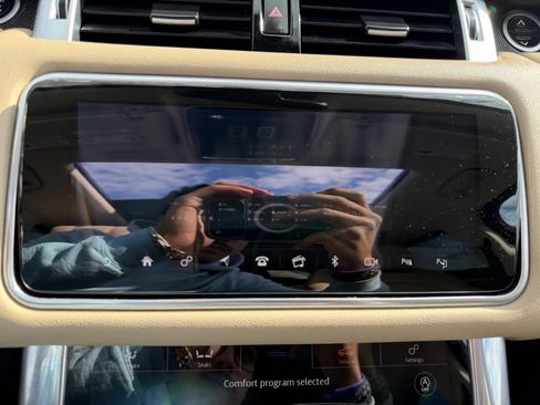 Used 2019 Land Rover Range Rover Sport HSE AWD/4WD image 21