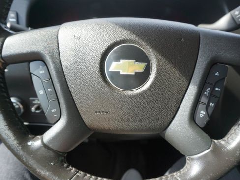 Used 2021 Chevrolet Express 2500 w/ Enhanced Convenience Package RWD image 15