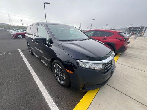 Used 2021 Honda Odyssey Elite image 1