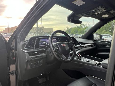 Used 2023 Cadillac Escalade Sport AWD/4WD image 26