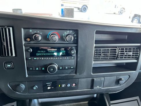 Used 2022 Chevrolet Express 2500 Extended w/ Driver Convenience Package image 21