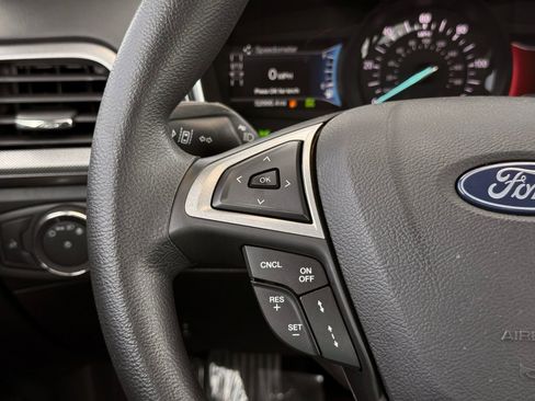 Used 2020 Ford Fusion SE FWD image 26