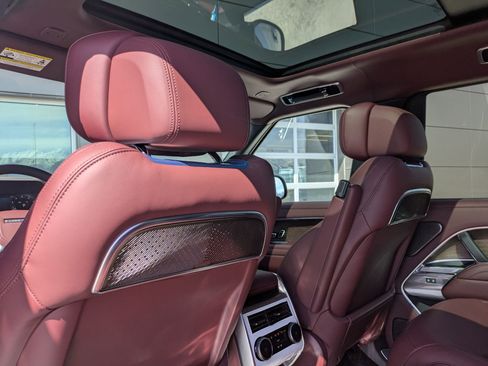 New 2025 Land Rover Range Rover Autobiography image 18