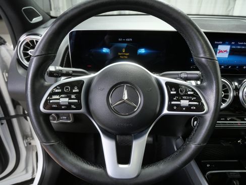 Certified 2021 Mercedes-Benz GLB 250 4MATIC image 23