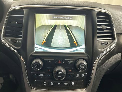 Used 2018 Jeep Grand Cherokee Altitude image 15