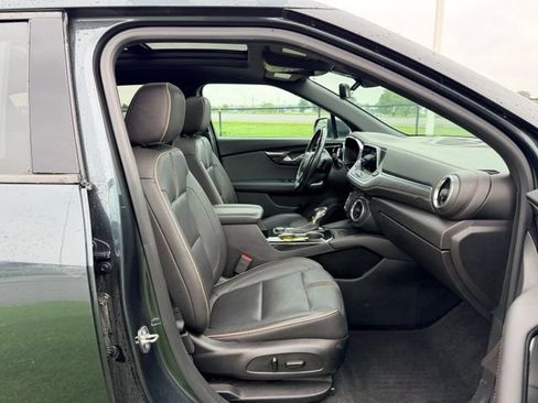 Certified 2019 Chevrolet Blazer Premier w/ Sun and Wheels Package FWD image 11