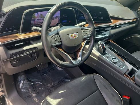 Used 2023 Cadillac Escalade ESV Premium Luxury AWD/4WD image 22