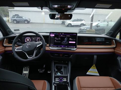 New 2026 Volkswagen Tiguan SEL R-Line image 12