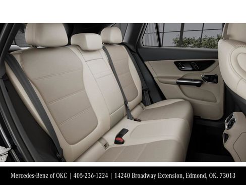 Used 2026 Mercedes-Benz GLC 300 4MATIC image 5