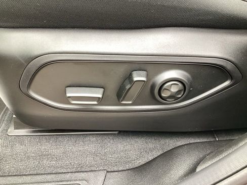 New 2025 Jeep Grand Cherokee Laredo w/ Luxury Tech Group I image 26