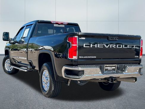 Used 2024 Chevrolet Silverado 3500 LTZ w/ LTZ Convenience Package AWD/4WD image 36