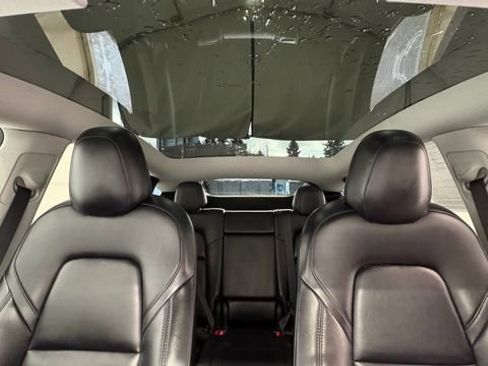 Used 2023 Tesla Model Y Performance image 30