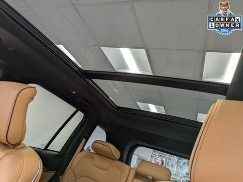 Used 2025 Jeep Grand Cherokee Summit AWD/4WD image 22