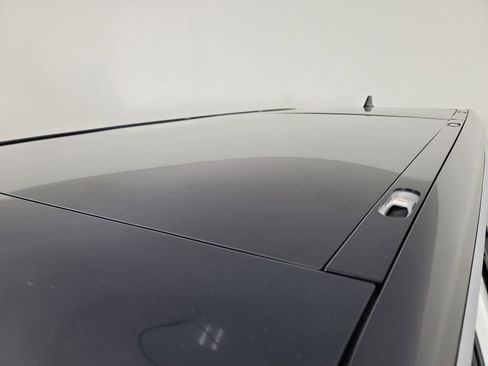 Used 2024 Rivian R1S Adventure AWD/4WD image 13