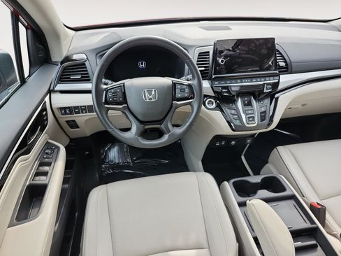 Used 2025 Honda Odyssey Touring image 10