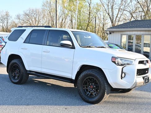 Used 2019 Toyota 4Runner TRD Off-Road image 4