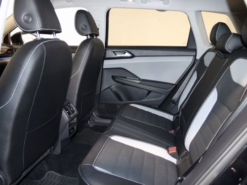 Used 2022 Volkswagen Taos SEL image 53