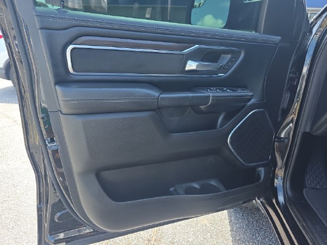 Used 2026 RAM 1500 Laramie AWD/4WD image 18