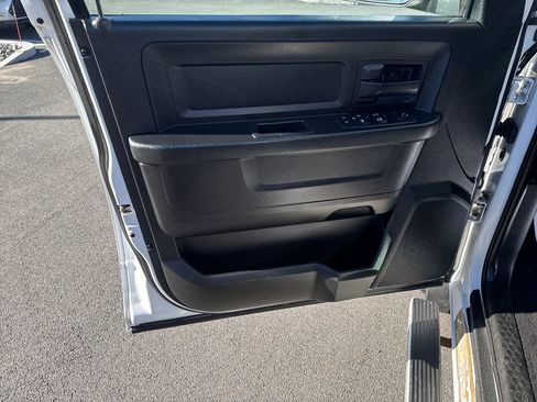 Used 2018 RAM 1500 Express w/ Express Value Package image 23