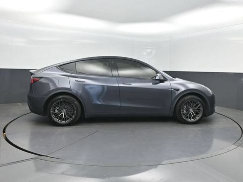 Used 2021 Tesla Model Y Long Range AWD/4WD image 27