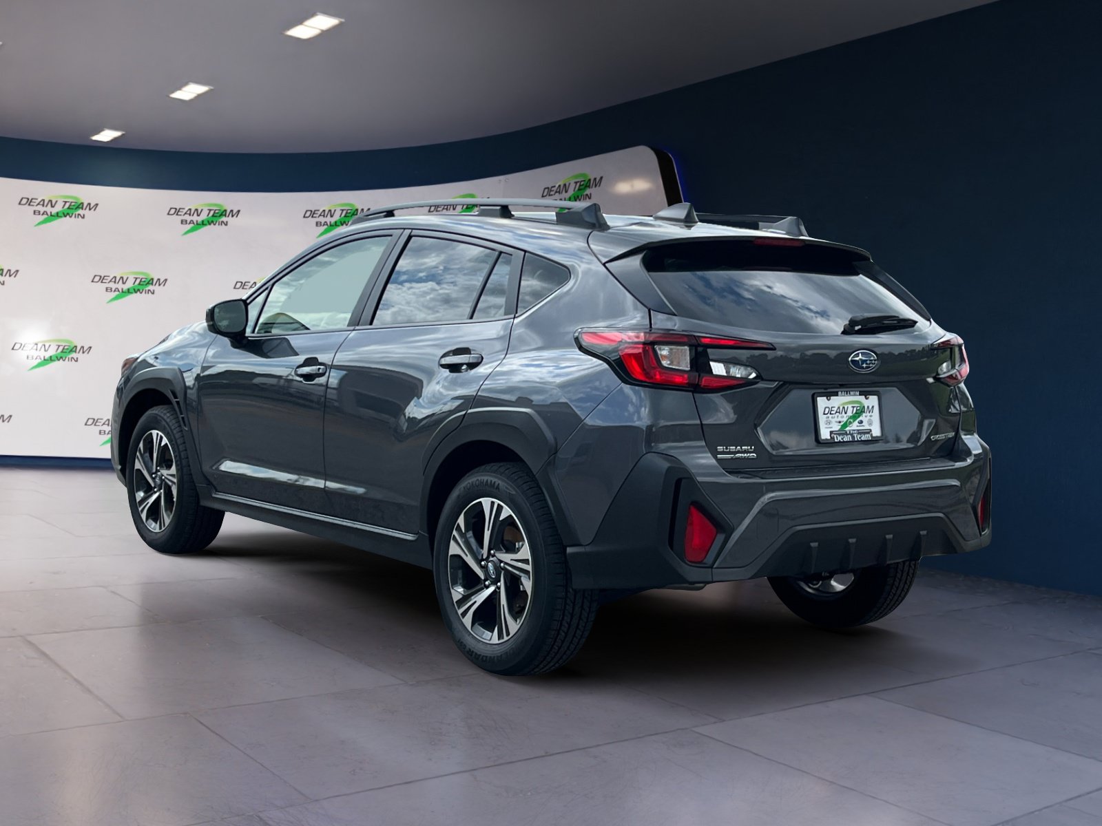 Used 2025 Subaru Crosstrek 2.5i Premium AWD/4WD image 6