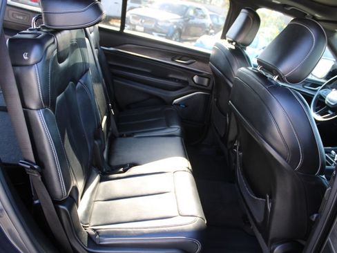 Used 2022 Jeep Grand Cherokee L Overland AWD/4WD image 13