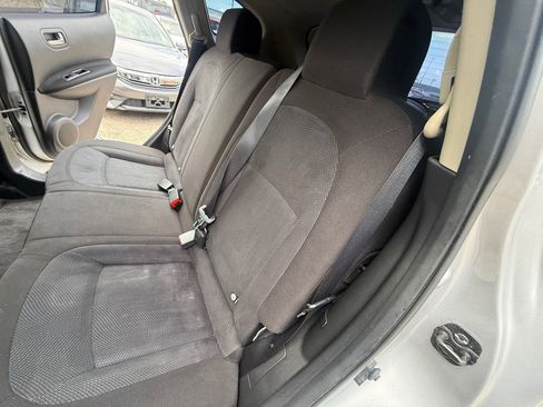 Used 2015 Nissan Rogue S w/ Convenience Package FWD image 13