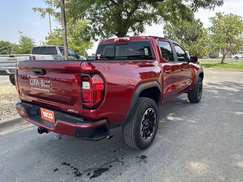 Used 2023 GMC Canyon AT4 w/ AT4 Premium Package AWD/4WD image 9