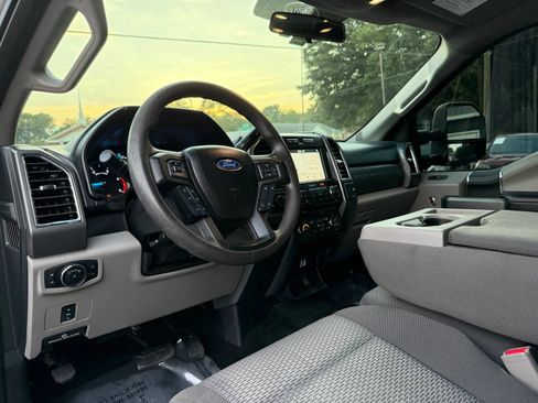 Used 2017 Ford F250 XLT w/ XLT Value Package AWD/4WD image 11