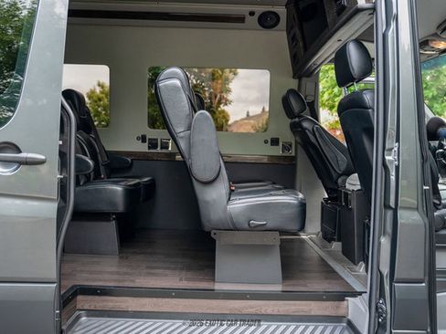 Used 2017 Mercedes-Benz Sprinter 3500 image 52