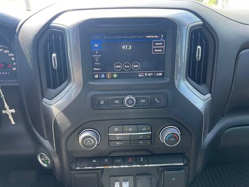 Used 2023 Chevrolet Silverado 1500 Custom AWD/4WD image 7