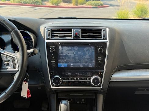 Used 2019 Subaru Outback 2.5i Premium AWD/4WD image 12