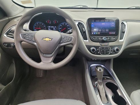 Used 2020 Chevrolet Malibu LT FWD image 22