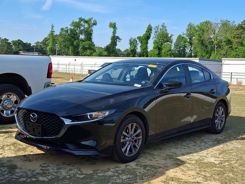 Used 2021 MAZDA MAZDA3 Sedan image 2