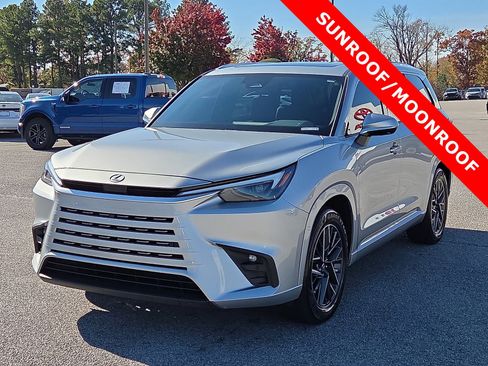 Used 2024 Lexus TX 350 FWD w/ Captains Chair Package image 2