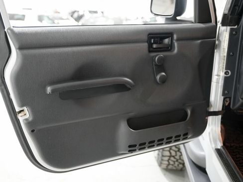 Used 2006 Jeep Wrangler Unlimited AWD/4WD image 26