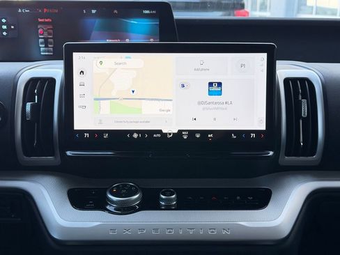 New 2025 Ford Expedition Active image 35