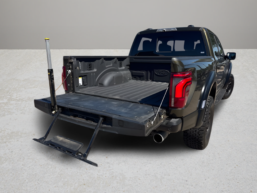Used 2025 Ford F150 Raptor AWD/4WD image 26