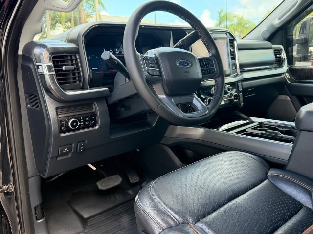 Used 2025 Ford F250 Lariat w/ Lariat Ultimate Package AWD/4WD image 13