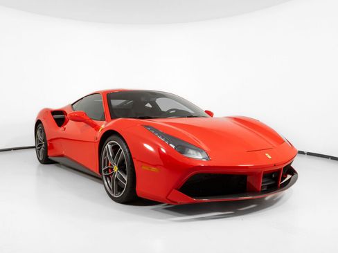 Used 2017 Ferrari 488 GTB image 6