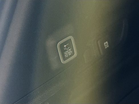 Used 2022 Jeep Grand Cherokee Limited 4xe image 29