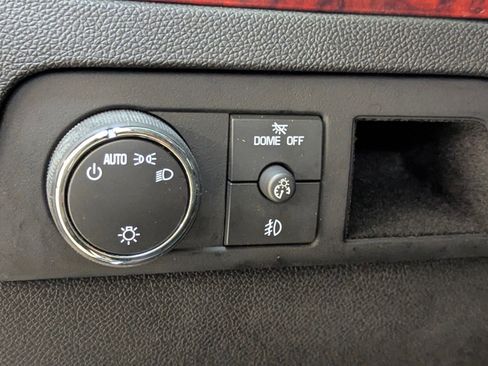 Used 2014 Cadillac Escalade ESV Luxury image 24