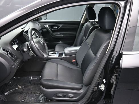 Used 2018 Nissan Altima 2.5 SR FWD image 18