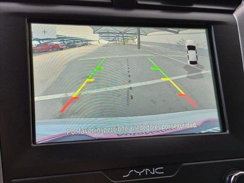 Used 2020 Ford Fusion SE FWD image 14